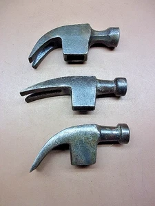 Lot of 3 Unbranded Hammer Heads 2 Curved Claw 1 Straight Clean Ready for Handles - Afbeelding 1 van 6