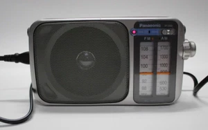 PANASONIC RF-2400D AM/FM AC/DC Portable Radio - Picture 1 of 10