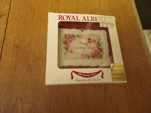 Choice Royal Albert OCR Porcelain Seasons Colour/Victorian Mailer Postcard/Pen - Picture 1 of 33