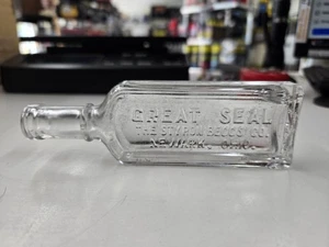 Vintage Great Seal Clear Embossed Glass Bottle The Styron Beggs Co. Newark, Ohio - Picture 1 of 8