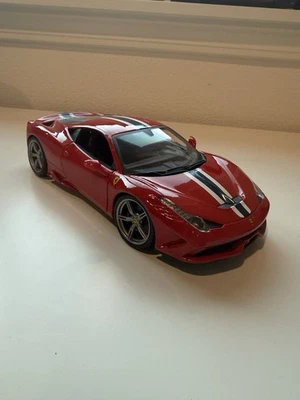 Ferrari 458 Speciale Rojo con Azul Maisto Edición Especial Escala 1:18 Die Cast Foto 1 de 4