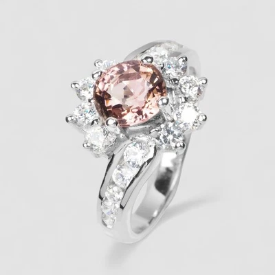 Atractivos anillos de compromiso de plata de ley 925 ovalados de turmalina rosa pastel de 1,05 quilates Foto 1 de 4