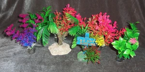 NEW lot of 8 Top Fin® Artificial Fish Aquarium Plants, Disturb Sign, Palm Trees - Picture 1 of 11