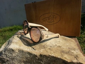 Occhiali da sole in legno - Foto 1 di 4