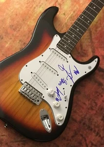 GFA After the Party x5 Band * THE WONDER YEARS * Signed Electric Guitar COA - Picture 1 of 5