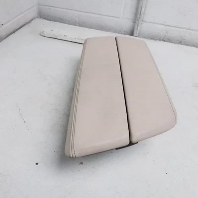 2017 宝马 540i 中控台臂垫米色皮革原始设备制造商 — 第 1/4 张图片