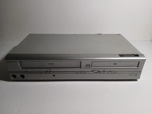Emerson EWD2004 VCR DVD Combo Video Cassette Recorder - Tested Working - Bild 1 von 13