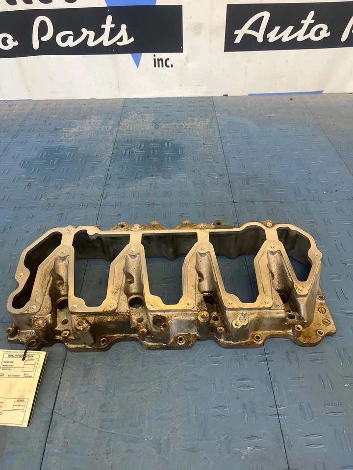 2015 Chevrolet Silverado 3500 Duramaxx 6.6l Lml Left Lower Valve Cover Foto 1 de 4