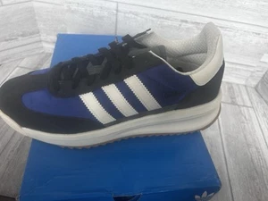 Men's Size 10.5 - Adidas SL72 RTN Royal Blue Off White **New in Box** - Picture 1 of 4