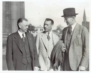 1935 Original Photo Kansas Track Glenn Cunningham Homer Hargiss & Michael Butler - Picture 1 of 2