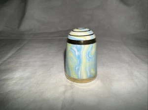 c. 1980s Bouchet AGATEWARE thimble with 22ct gold banding - green/blue EXC - Bild 1 von 5