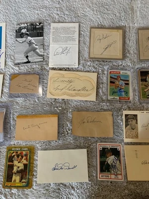 Vintage Baseball Autographed Lot--Cards, Index Cards, Pamphlets, Postcards - Image 1 of 4