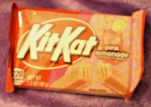 Kit Kat 1.5 oz PINK LEMONADE Crisp Wafers Summer Limited Edition EXP 5/2025 ** - Picture 1 of 1