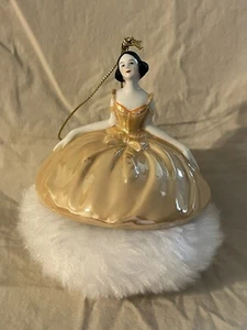 Gorgeous VINTAGE VANITY Porcelain YOUNG LADY Powder Puff #1362 - Picture 1 of 6