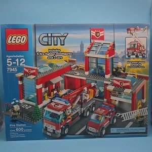 LEGO CITY: Fire Station 7945 Retired New Sealed Fast Shipping - Picture 1 of 5
