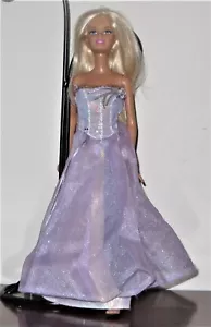 Muñeca Barbie 1998 cabello rubio ojos azules pierna recta y brazo - Imagen 1 de 5
