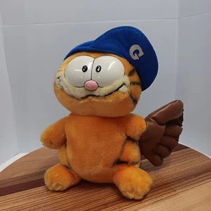 Dakin Vintage 1981 Garfield Cat Baseball Hero 9" Plush Stuffed Animal Hat - Picture 1 of 8