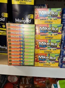 Mike and Ike Sweet + Sour Candy Theatre Box 120g (Pack of 12) BB 03/25 - Picture 1 of 1