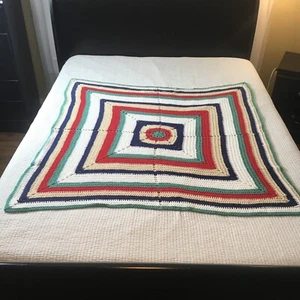 Vintage Handarbeit Granny Square afghanisch gehäkelt Schoß Decke bunt 48”x51” - Bild 1 von 9