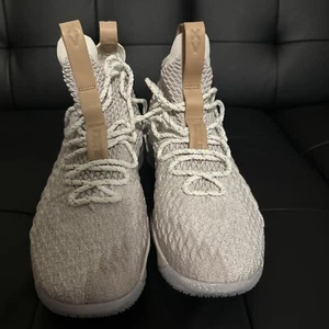 Size 11 - Nike LeBron 15 Ghost - 897648-200 - Picture 1 of 5