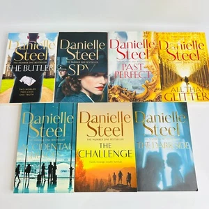 Danielle Steel Books Bulk Lot - Women's Fiction, Drama - 7 Large Paperback Novel - Picture 1 of 13