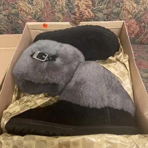 UGG Austrailia Ellee gefütterte Damenstiefel mit Lammfell schwarz Größe 7 neu im Karton - Bild 1 von 18