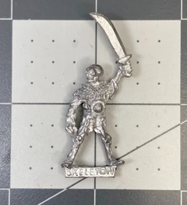 Vintage SKELETON Captain w/ Sword GW 1985 metal Old World undead Oldhammer DD25 - Picture 1 of 2
