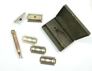 RASOIO VINTAGE TASCABILE SMONTABILE  GILLETTE PAT 272629 CON SCATOLA  - Picture 1 of 10