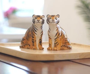 Set Tiger Figurine Salt Pepper Shaker Ceramic Kitchen Collect Home Decor Living - Picture 1 of 5