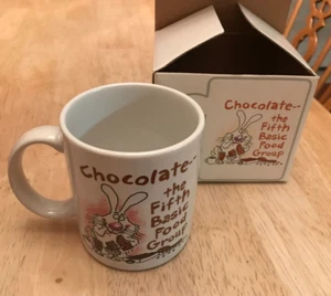 NUEVO De Colección Hallmark Chocolate Básico Grupo de Alimentos Taza de Café Taza Conejo Caja de Zapatos '88 - Imagen 1 de 13