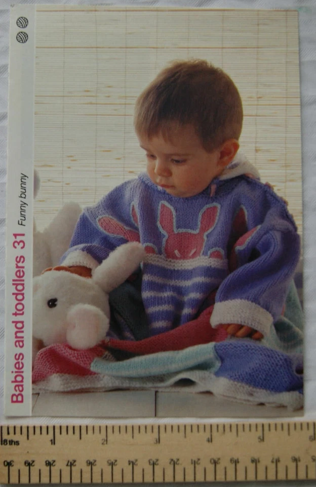 1987 Babies & Toddlers 31 Funny Bunny saco de dormir con botón en la capucha, DK Foto 1 de 1
