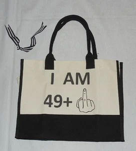 Neu I AM 49+ (Flipping the Bird) TASCHE Beuteltasche 16 1/2" x 13" x 6" Wasserflaschentasche - Bild 1 von 4
