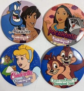 Disneyland Hotel Figur Esszimmer Pinback Button 4 Stück 1994 bis 1997 - Bild 1 von 2