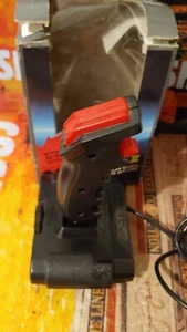 Joystick Spectravideo Quickshot II (Commodore, ST, XL) en EMBALAJE ORIGINAL Joystick 8 bits - Imagen 1 de 4