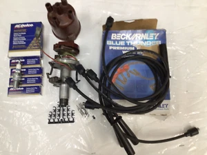 1977 Alfa Romeo Spyder Ignition Distributor with Brand New Spark Plugs & Wires - Picture 1 of 11