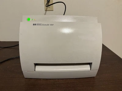 UNTESTED Vtg. 1999 HP LaserJet 1100 Monochrome Printer C4224A NEEDS NEW TONER - Image 1 of 4