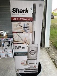 NEW Shark Navigator Lift-Away ADV Upright Vacuum Cleaner - White (LA300) - Picture 1 of 4