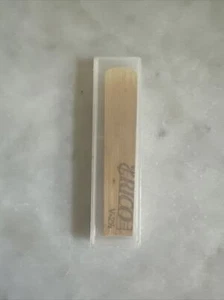 Single Rico Bb Clarinet Reeds Strength V- 2.5 - Picture 1 of 4