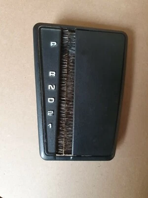 Bisel envolvente de cambio automático negro OEM BMW E28 83-88 528E 535I 533I Foto 1 de 4