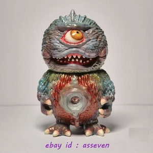 Modelo de acción colección Kaijutan Mimikodzilla Sofubi edición limitada en stock - Imagen 1 de 3