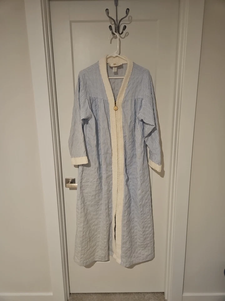 Roupão feminino listrado azul e branco Stan Herman com zíper tamanho M - Imagem 1 de 4