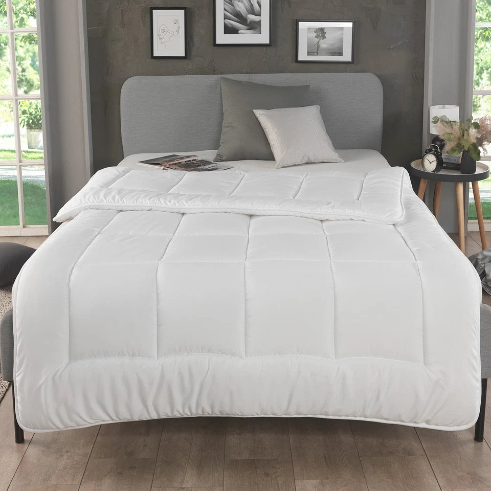 Bettdecke Steppdecke, Zudecke, Kassettenbett, Schlafdecke, Ganzjahresdecke - Bild 1 von 1