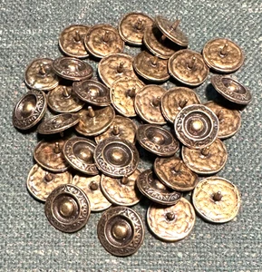 LOT OF 35 FINDINGS FOR CRAFTS, ANTIQUE BRONZE LOOK/SHAPE SINGLE CENTER PRONG - Picture 1 of 3