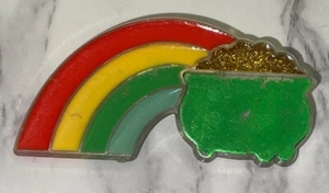 Vintage Hallmark Rainbow Pot Of Gold St Patrick's Day Pin Brooch XZ-73 - Picture 1 of 5