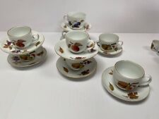 Royal Worcester Evesham Gold- 8 x Tea cups and saucers
