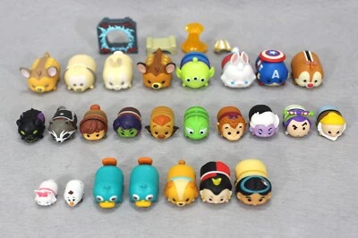 Лот из 29 виниловых фигурок Disney Tsum Tsum Buzz Pluto Dwarf Alien Lady Queen Bambi - Изображение 1 из 4
