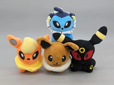 Juego de 4 mini peluches Pokemon Center Eevee Evolutions Flareon Umbreon Vaporeon Foto 1 de 4
