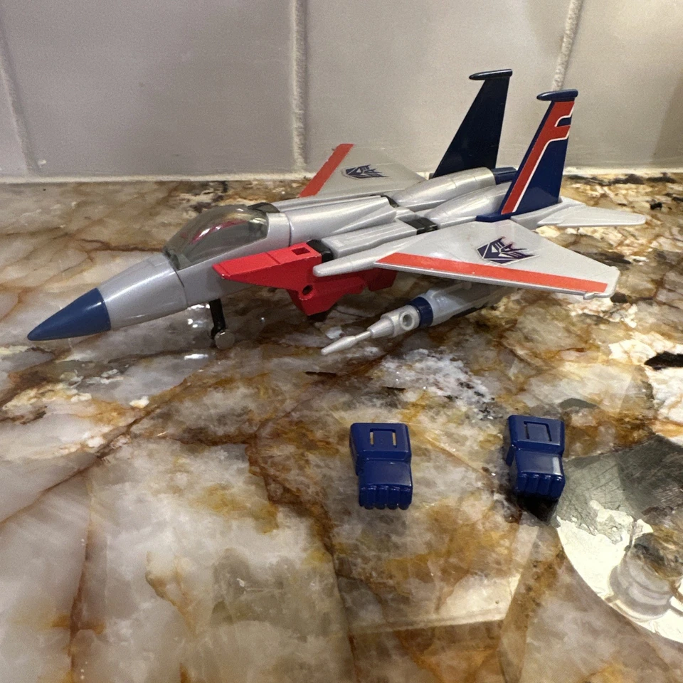 Vintage Transformers G1 Starscream Jet 1984 Takara/Hasbro Pre Rub. - Image 1 of 4