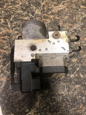 2006-2008 Lincoln Town Car Crown Vic Anti-Lock Brake Pump Assembly With Traction - Image 1 of 2