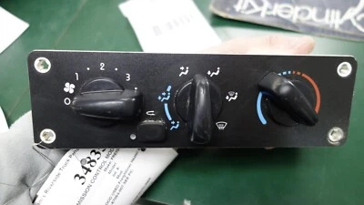 FREIGHTLINER Temp Controls HVAC a22-57054-007 - Image 1 of 2